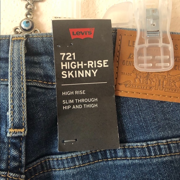 🔴SOLD🔴NWT Levi’s 721 High-Rise Skinny Jeans - Picture 7 of 10